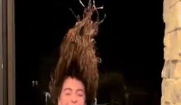 Mỹ rét khủng khiếp hơn cả Nam Cực, tóc cô gái dựng đứng vì đóng băng